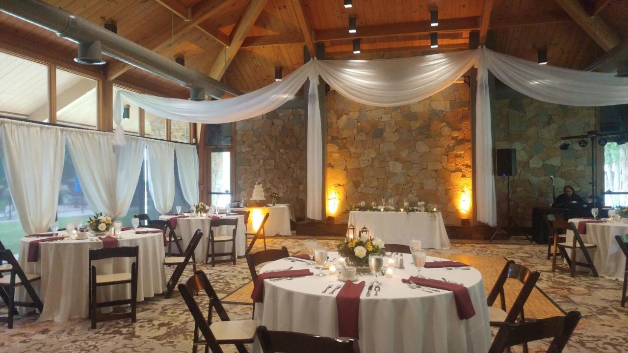 Postoak Lodge And Retreat Tulsa Esterno foto